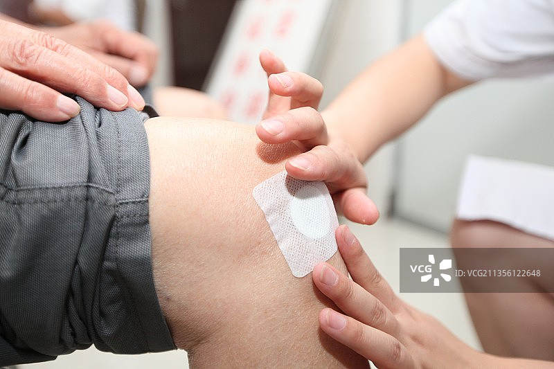 贴膏药图片素材