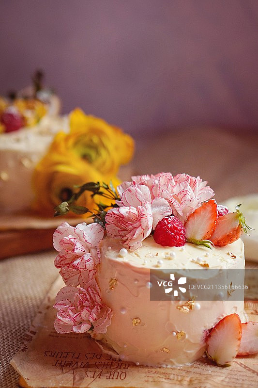 康乃馨蛋糕图片素材