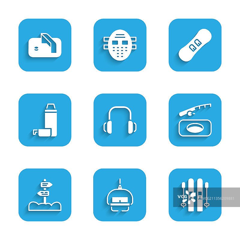 冬季耳机、滑雪缆车和滑雪杖套装图片素材