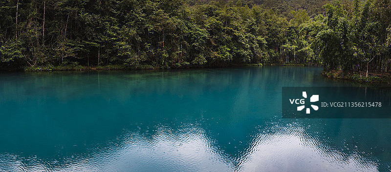 贵州黔南荔波小七孔桥景区风光图片素材