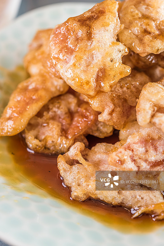 一盘锅包肉特写图片素材