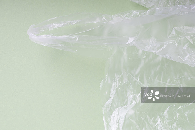 俯视图-塑料袋和包装废物垃圾。图片素材