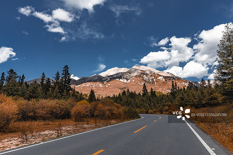 高原旷野公路图片素材