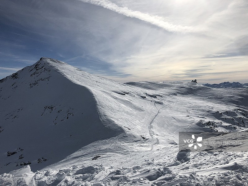 瑞士莱克斯雪山风光图片素材