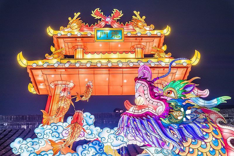 中国江苏省南京市的秦淮灯会夜景图片素材