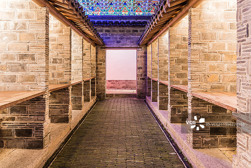 中国江苏省南京市的江南贡院号舍遗址夜景图片素材