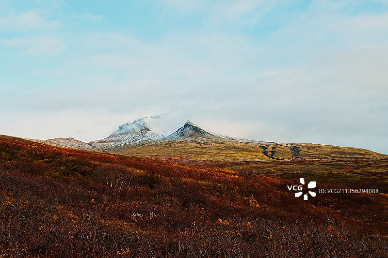 天空衬托下的风景图片素材