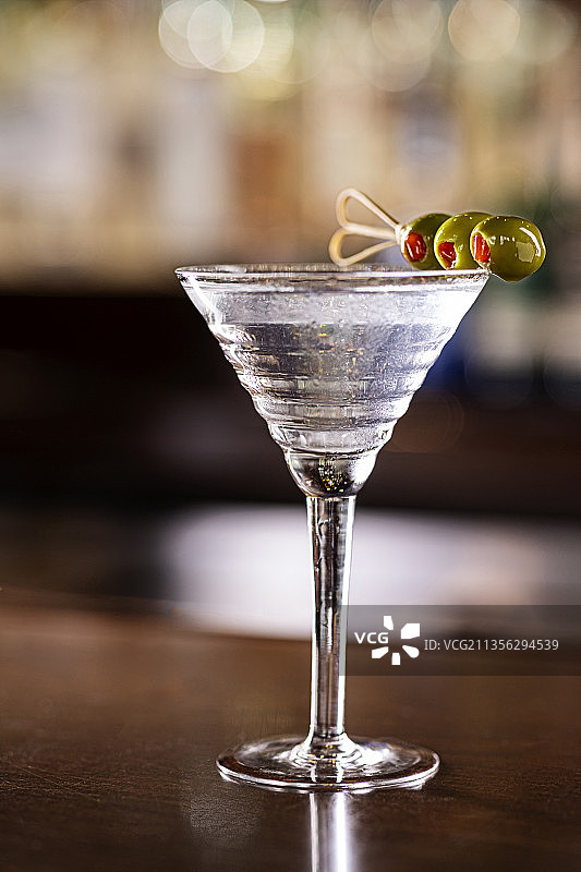 美国印第安纳州印第安纳波利斯，桌子上的饮品特写图片素材