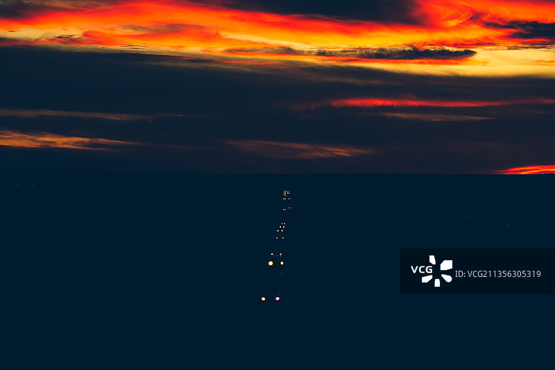 美国新墨西哥州日落时分壮丽天空下的海景图片素材