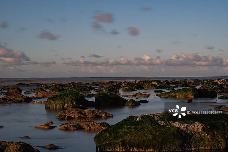 英国伊斯特本的壮丽日落海景图片素材