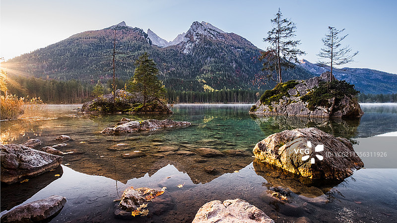 德国贝希特斯加登拉姆绍的辛特湖湖光山色风光图片素材
