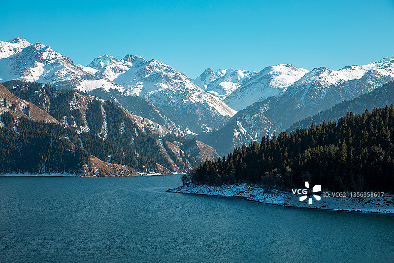 天山天池图片素材