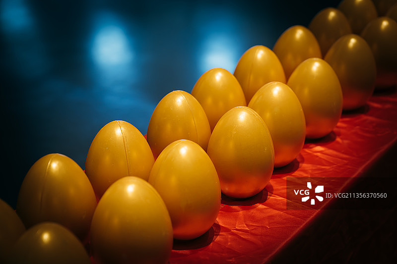 砸金蛋图片素材
