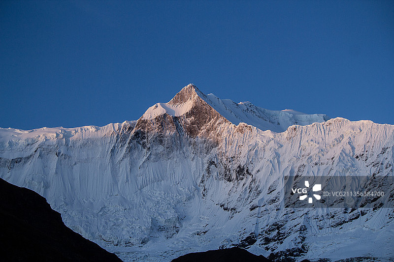 尼泊尔雪山美景图片素材