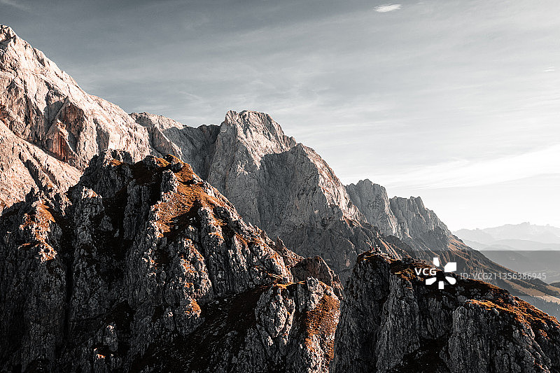 奥地利萨尔茨堡岩石山脉的风景图片素材