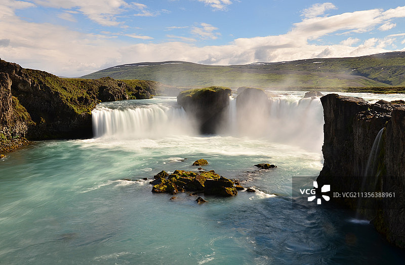瀑布与天空的景色图片素材