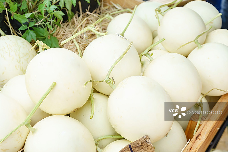 板条箱中的马铃薯特写图片素材