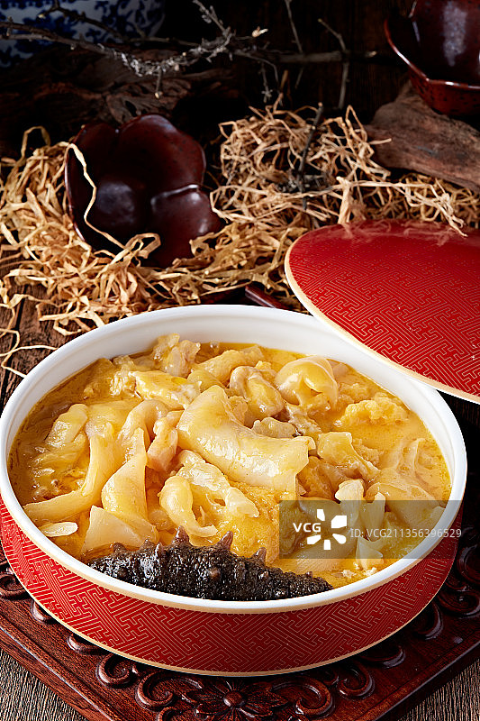 燕鲍翅浓汤四宝图片素材