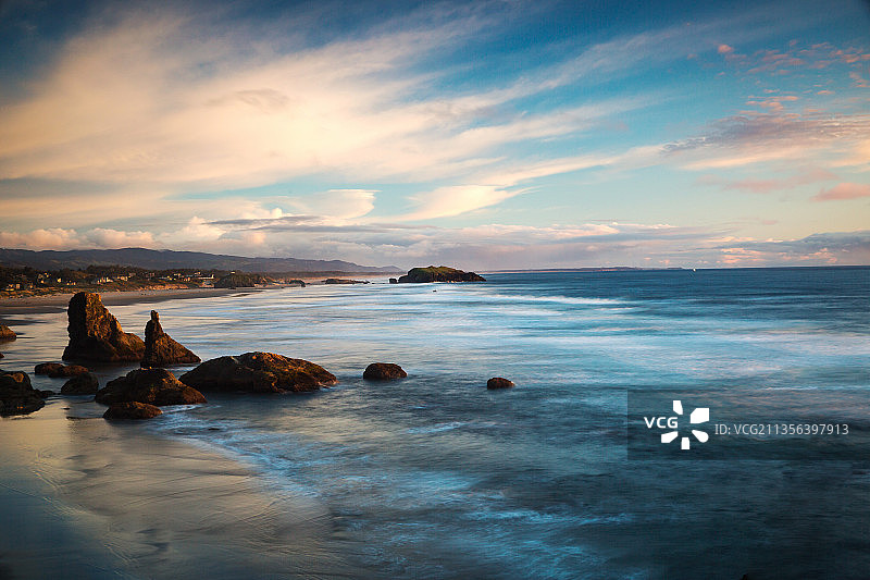 俄勒冈州海岸线日落图片素材