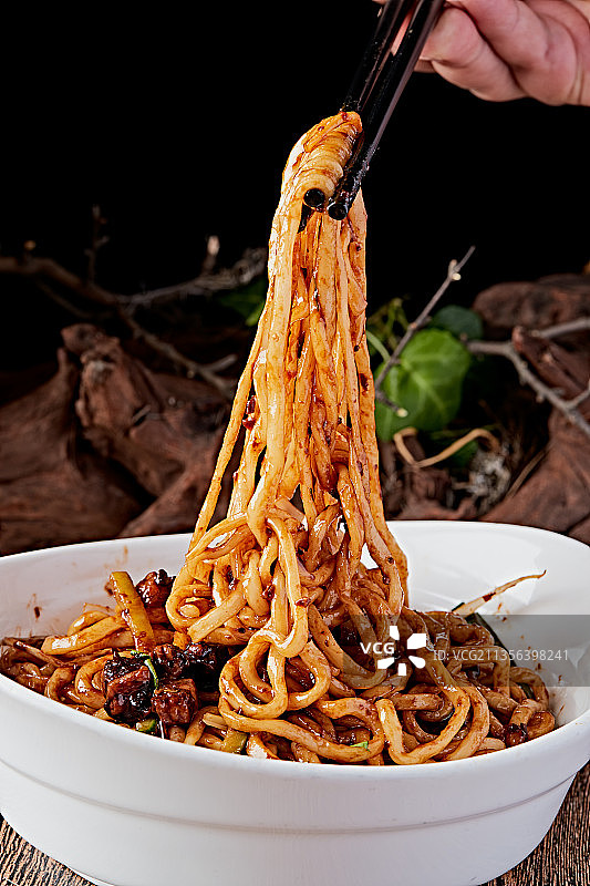 老北京肉丁炸酱面图片素材