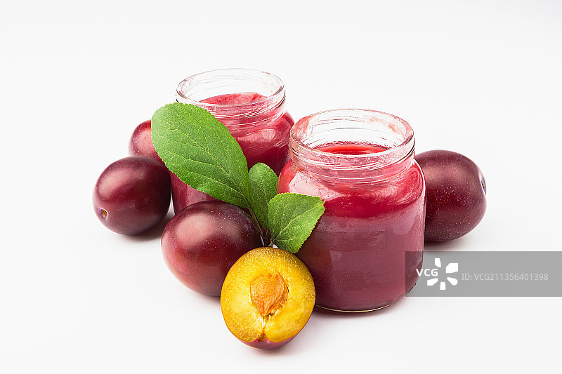 白色背景上的水果和蔬菜特写图片素材