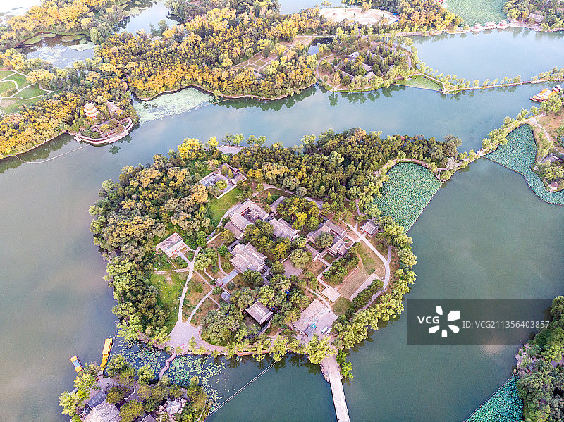 夏天航拍承德避暑山庄图片素材