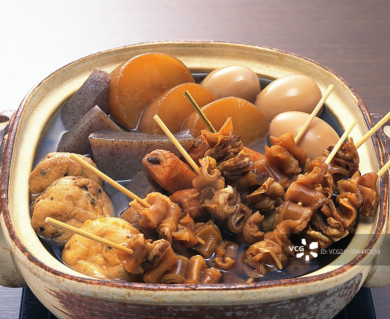 高角度的食物在碗上的桌子图片素材