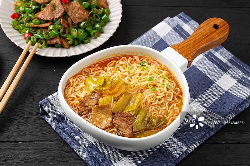 酸菜瘦肉面图片素材