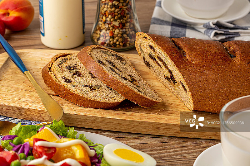 切开的列巴图片素材