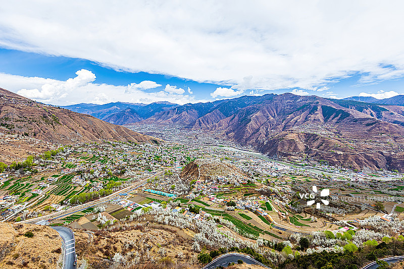 四川阿坝藏族羌族自治州金川梨花图片素材