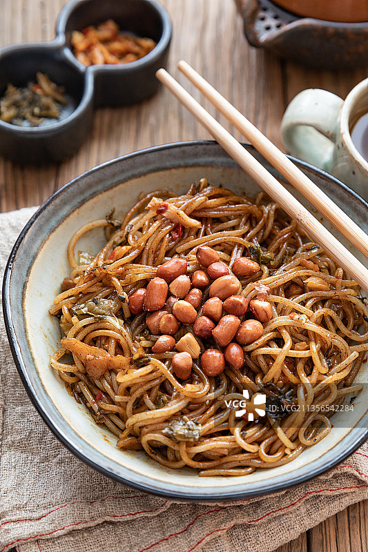 中式传统小吃拌米粉图片素材