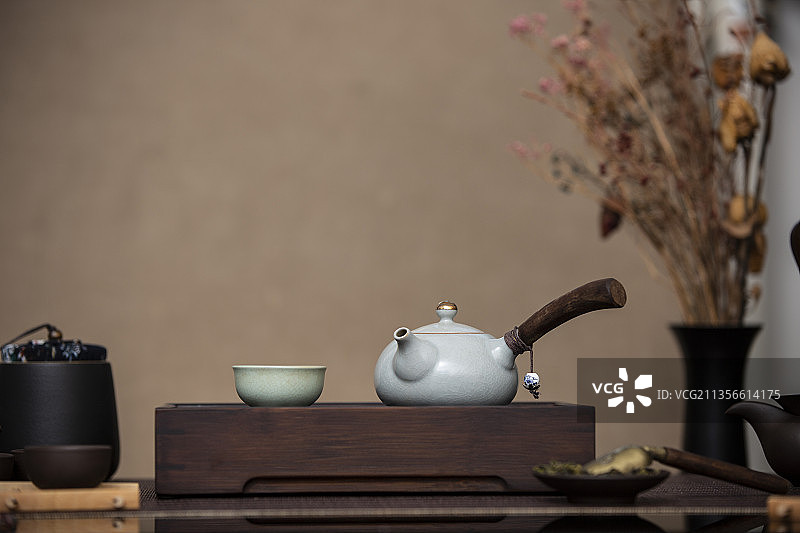 茶盘上的茶具图片素材