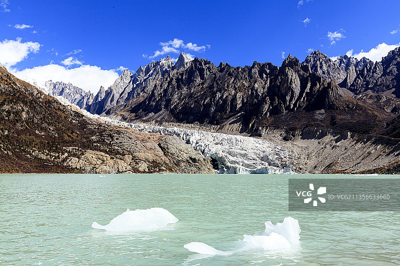 布加雪山冰川图片素材
