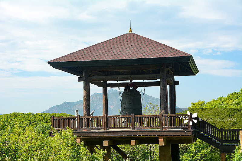 大连金普新区童牛岭风景区的吉顺钟图片素材