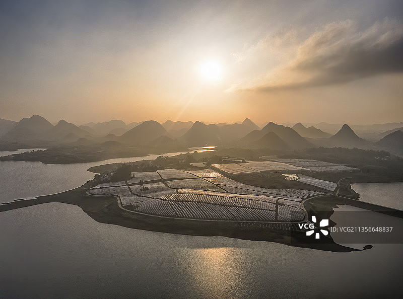 贵阳生态产业园落日图片素材