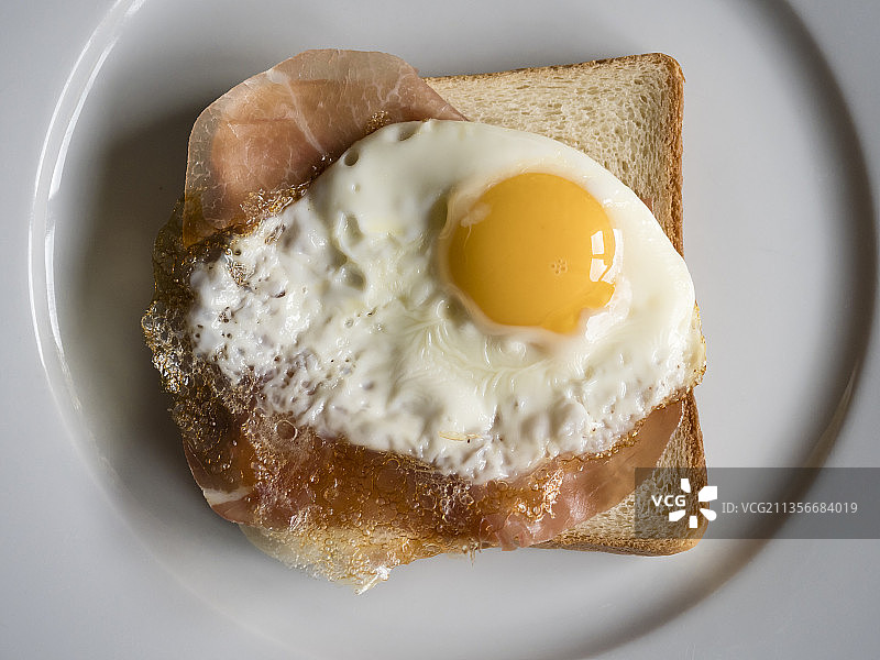煎蛋火腿三明治图片素材