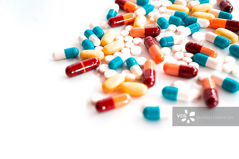 医药胶囊和药丸图片素材