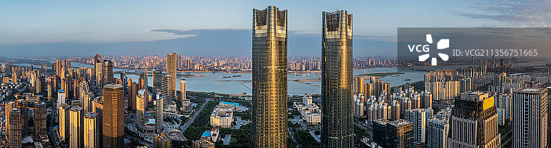 江西南昌双子塔城市地标全景图片素材