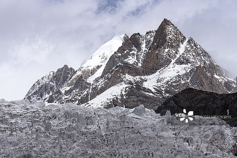 布加冰川风光图片素材