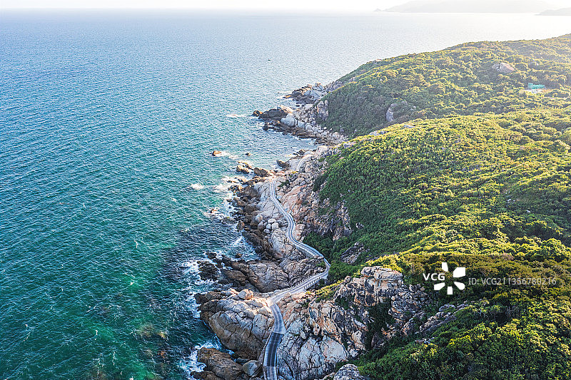 海南省三亚市海棠区蜈支洲岛旅游风景区环岛路图片素材
