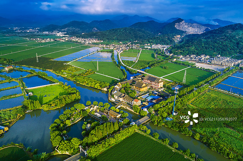 多个标题绿色山下庄 绿色农业图片素材