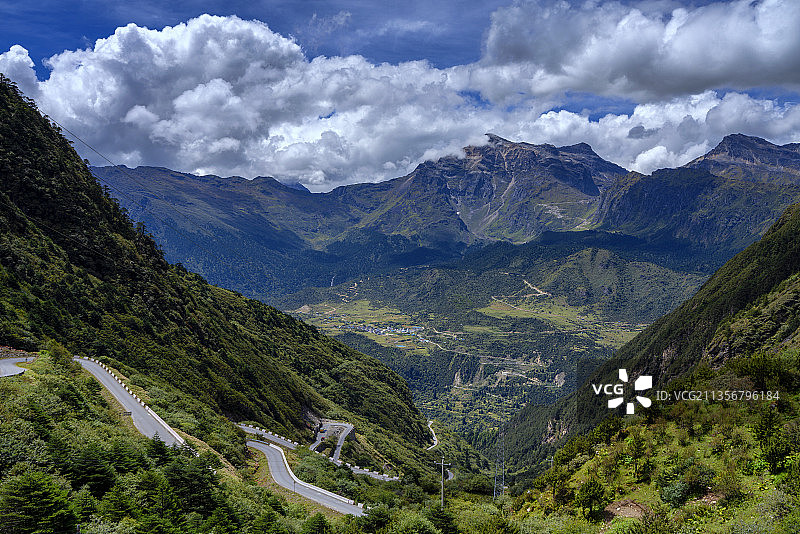 西藏山南勒布沟图片素材