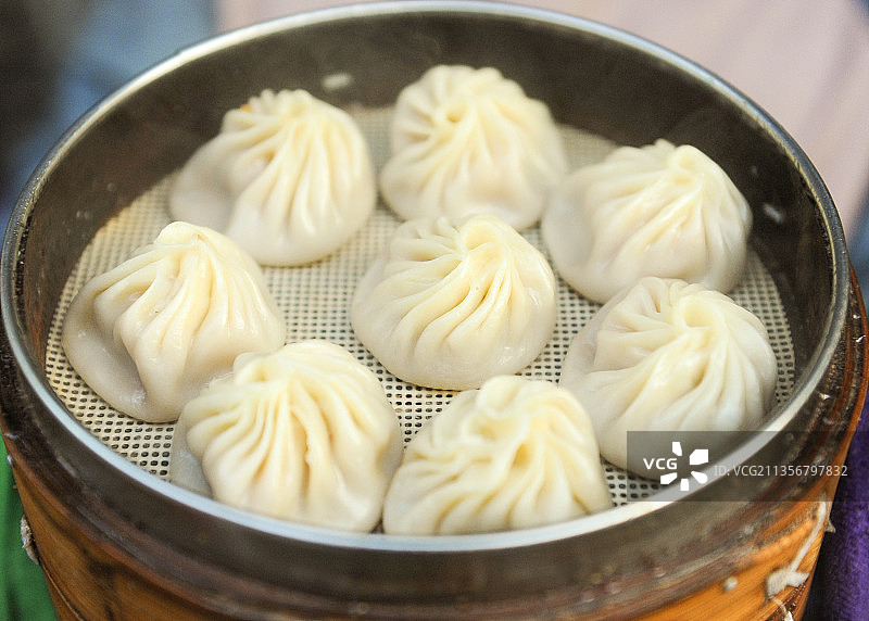 刚出笼的包子图片素材