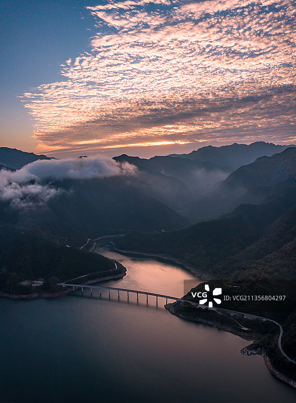 浙江省丽水市景宁畲族自治县瓯江上游小溪流域千峡湖库区图片素材