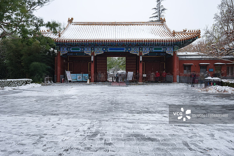 北京市中心景山公园景区内售票处建筑城市风光图片素材