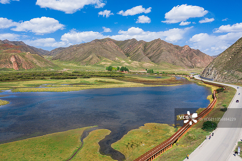 甘南夏河桑科草原风光图片素材
