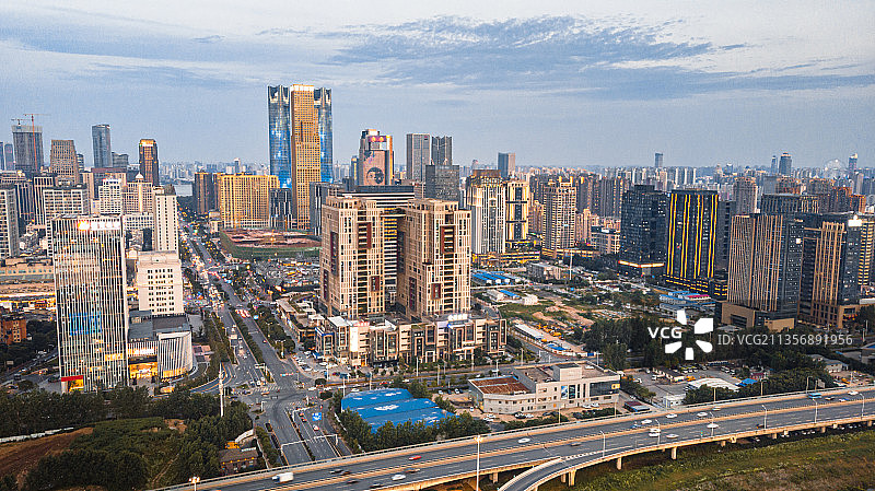 南昌城市天际线，夜景图片素材