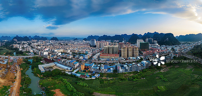 广西崇左市大新县县城全景图片素材