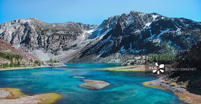雪山湖泊图片素材