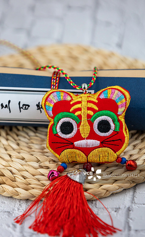 虎年民间工艺品图片素材